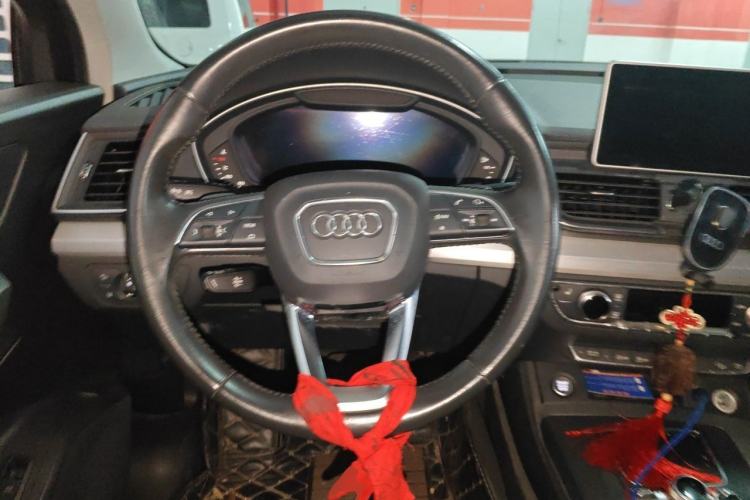Used Audi Q5L 2018 40 TFSI Prestige Fashion Edition China V Steering Wheel