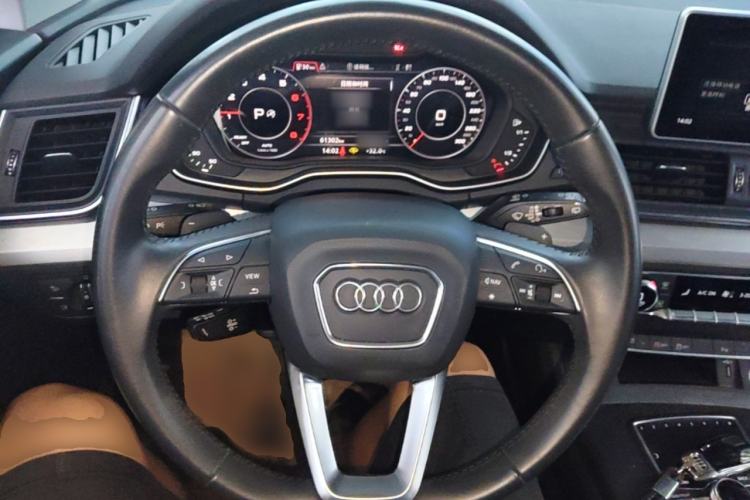 Used Audi Q5L 2018 40 TFSI Prestige Fashion Edition China V Steering Wheel