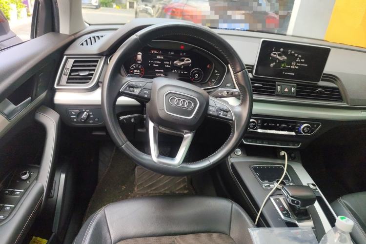 Used Audi Q5L 2018 40 TFSI Prestige Fashion Edition China V Steering Wheel