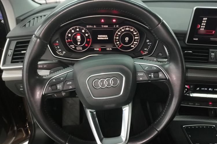 Used Audi Q5L 2018 45 TFSI Prestige Fashion Edition China V Emission Standard Steering Wheel