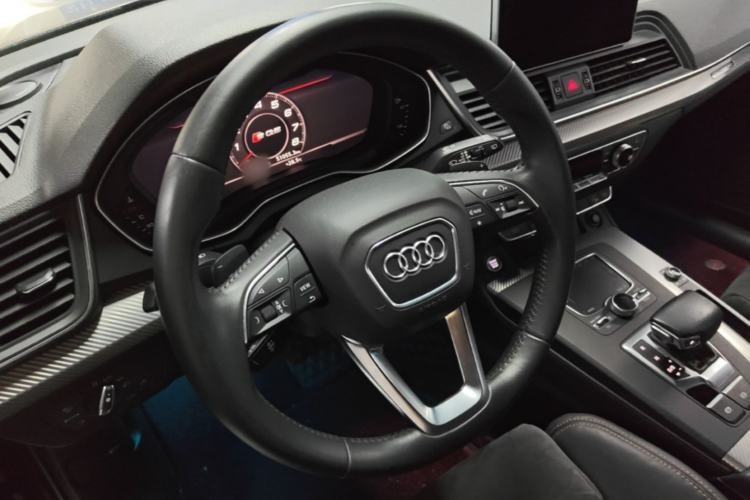 Used Audi Q5L 2018 45 TFSI Prestige Fashion Edition China VI Emission Standard Steering Wheel