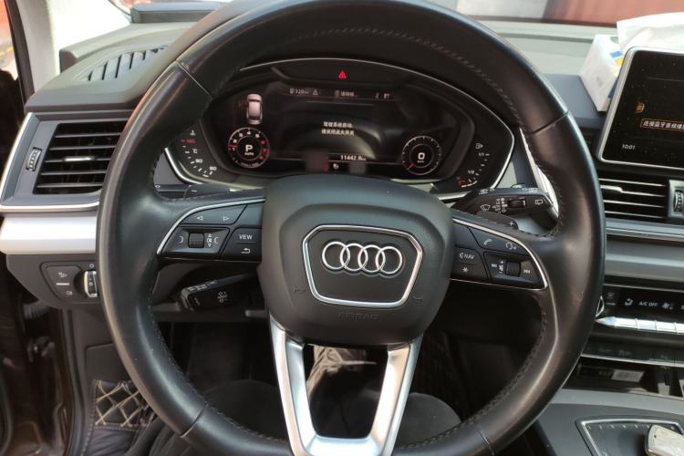 Used Audi Q5L 2018 40 TFSI Prestige Fashion Edition China V Steering Wheel
