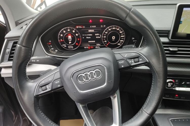 Used Audi Q5L 2018 45 TFSI Prestige Fashion Edition China V Emission Standard Steering Wheel