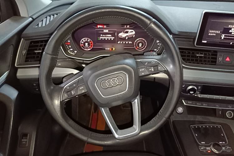 Used Audi Q5L 2018 40 TFSI Prestige Fashion Edition China V Steering Wheel