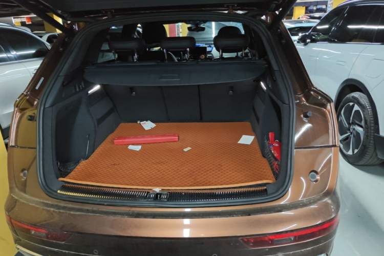 Used Audi Q5L 2018 45 TFSI Prestige Fashion Edition China VI Emission Standard Trunk