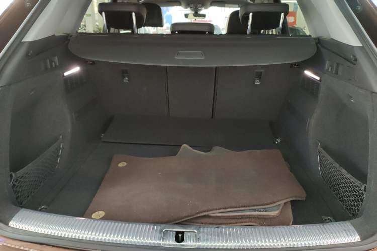Used Audi Q5L 2018 45 TFSI Prestige Fashion Edition China V Emission Standard Trunk