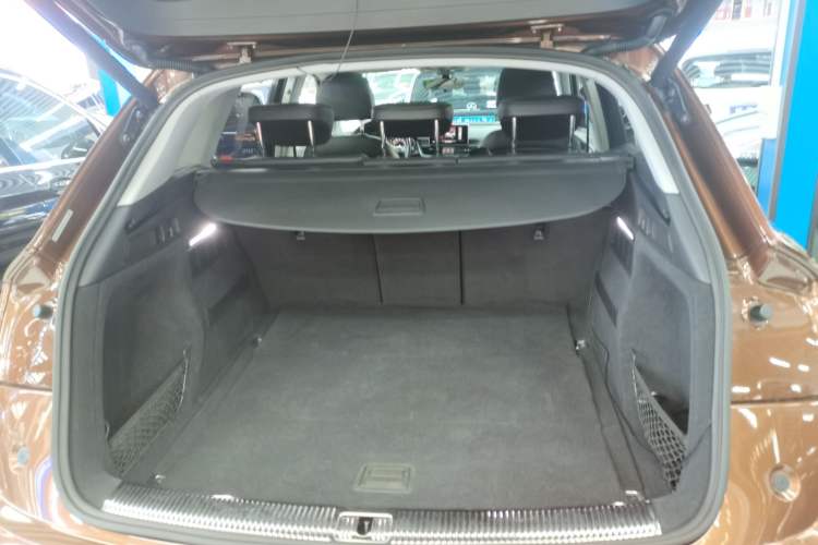 Used Audi Q5L 2018 45 TFSI Prestige Fashion Edition China V Emission Standard Trunk