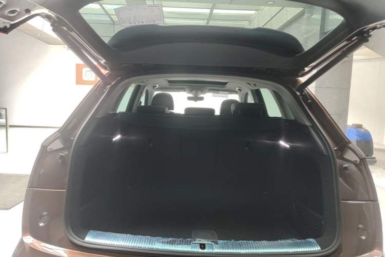 Used Audi Q5L 2018 45 TFSI Prestige Fashion Edition China V Emission Standard Trunk