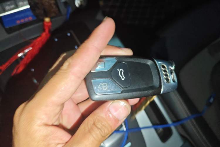 Used Audi Q5L 2018 40 TFSI Prestige Fashion Edition China V Vehicle Key