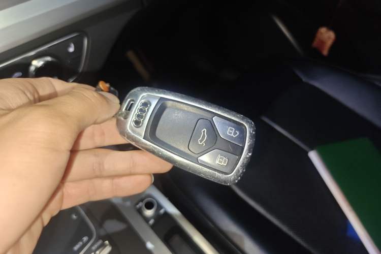 Used Audi Q5L 2018 40 TFSI Prestige Fashion Edition China V Vehicle Key