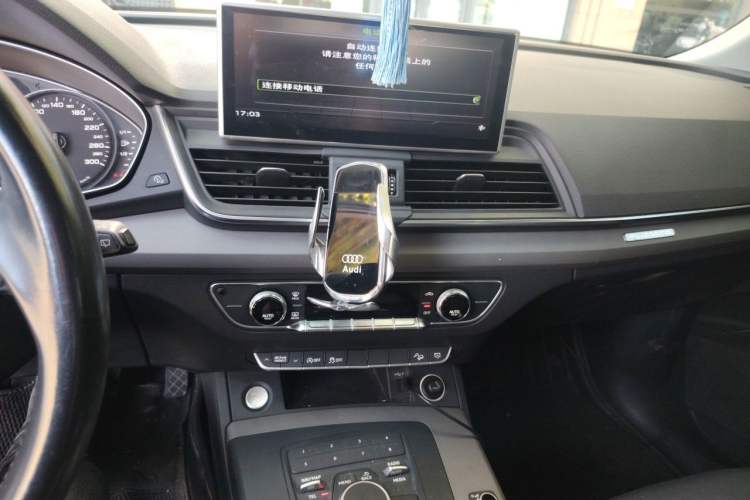 Used Audi Q5L 2018 40 TFSI Prestige Edition China V Audio And AC Panel