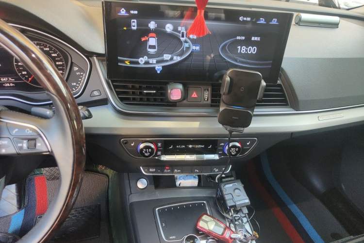 Used Audi Q5L 2018 40 TFSI Prestige Fashion Edition China V Audio And AC Panel