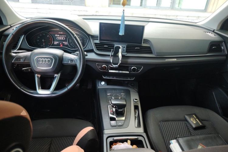 Used Audi Q5L 2018 40 TFSI Prestige Edition China V Center Console