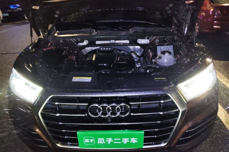 Used Audi Q5L 2018 45 TFSI Prestige Fashion Edition China V Emission Standard Engine Bay