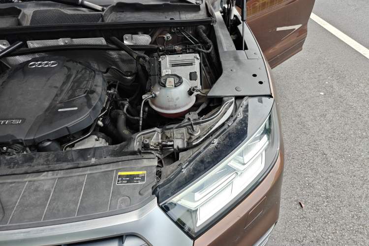 Used Audi Q5L 2018 40 TFSI Prestige Fashion Edition China V Engine Bay Left