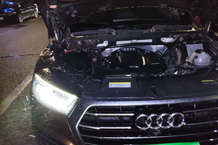 Used Audi Q5L 2018 45 TFSI Prestige Fashion Edition China V Emission Standard Engine Bay Right