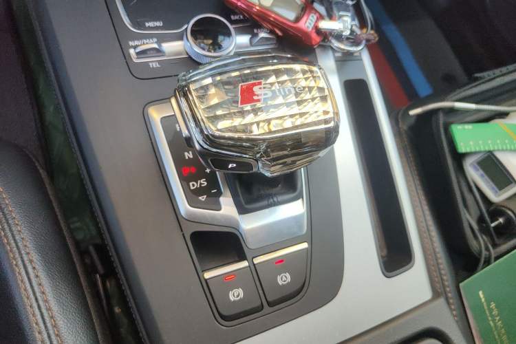 Used Audi Q5L 2018 40 TFSI Prestige Fashion Edition China V Gear Lever