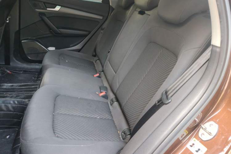 Used Audi Q5L 2018 40 TFSI Prestige Edition China V Left Rear Seat