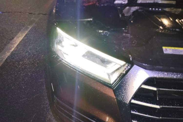Used Audi Q5L 2018 45 TFSI Prestige Fashion Edition China V Emission Standard Right Front Headlight