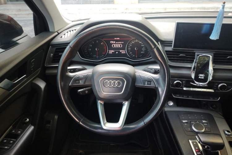 Used Audi Q5L 2018 40 TFSI Prestige Edition China V Steering Wheel