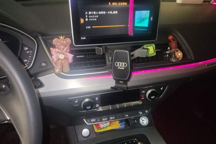Used Audi Q5L 2018 40 TFSI Prestige Fashion Edition China VI Audio And AC Panel