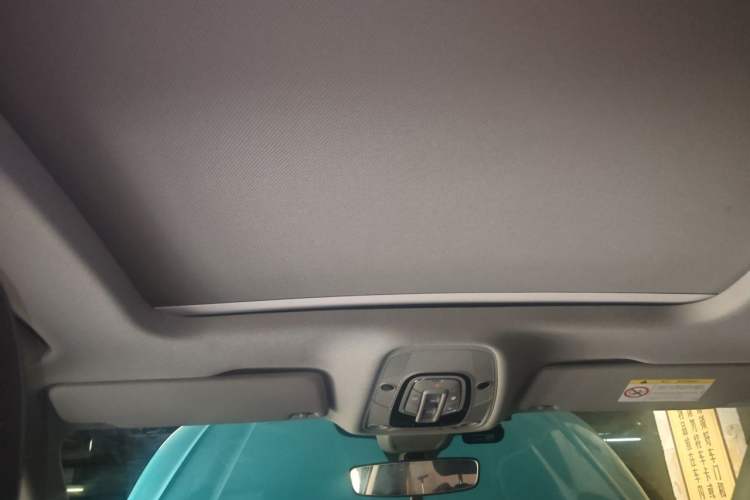 Used Audi Q5L 2018 40 TFSI Prestige Fashion Edition China VI Headliner
