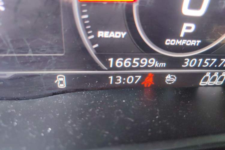 Used Audi Q5L 2018 45 TFSI Prestige Fashion Edition China V Emission Standard Odometer Close Up