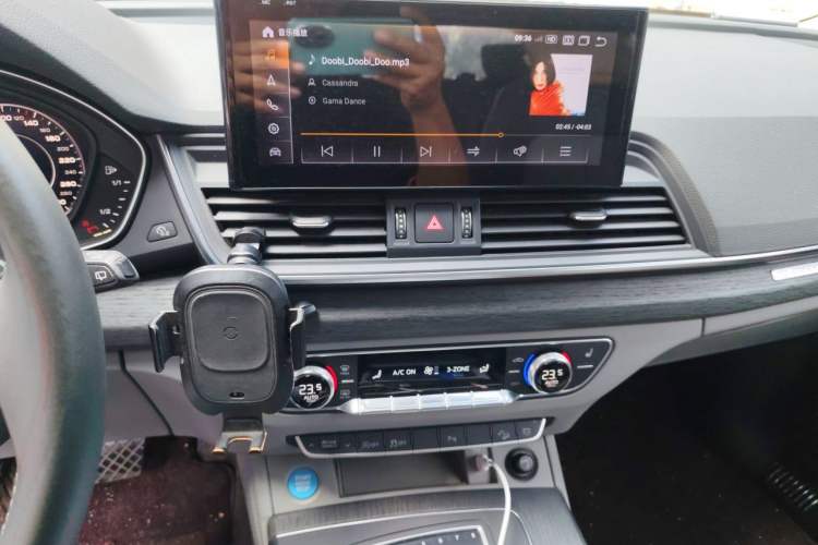 Used Audi Q5L 2018 45 TFSI Prestige Elegant Edition China VI Audio And AC Panel