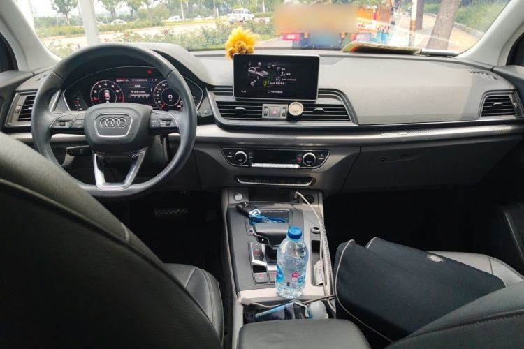 Used Audi Q5L 2018 45 TFSI Prestige Fashion Edition China V Emission Standard Center Console