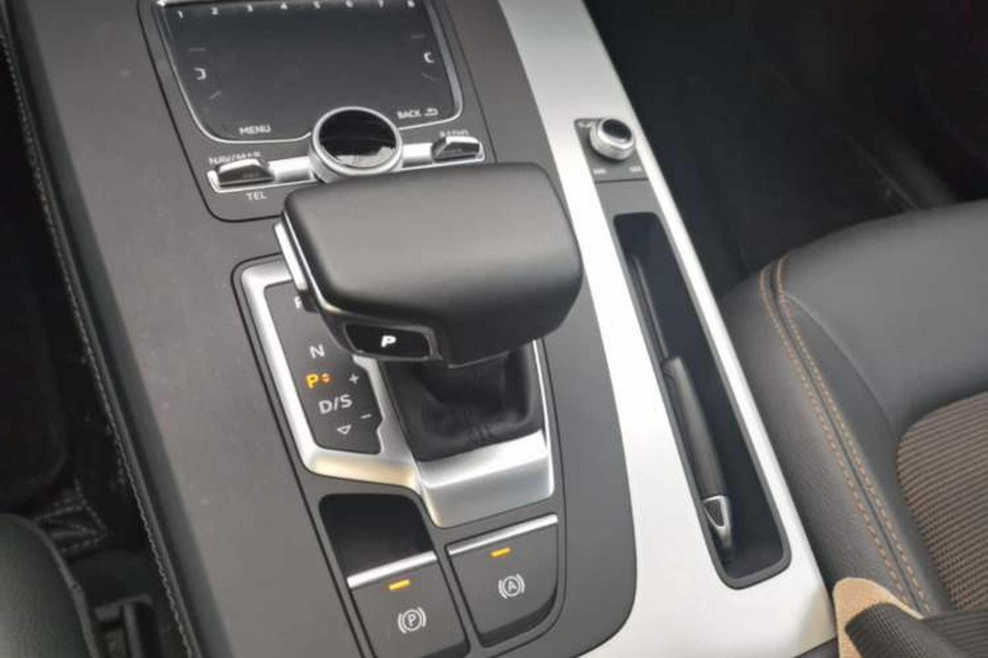Used Audi Q5L 2018 40 TFSI Prestige Fashion Edition China VI Gear Lever