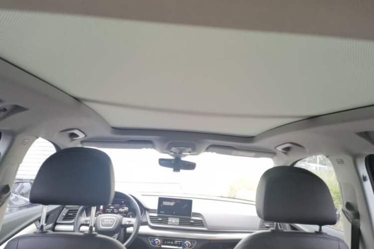 Used Audi Q5L 2018 40 TFSI Prestige Fashion Edition China VI Headliner