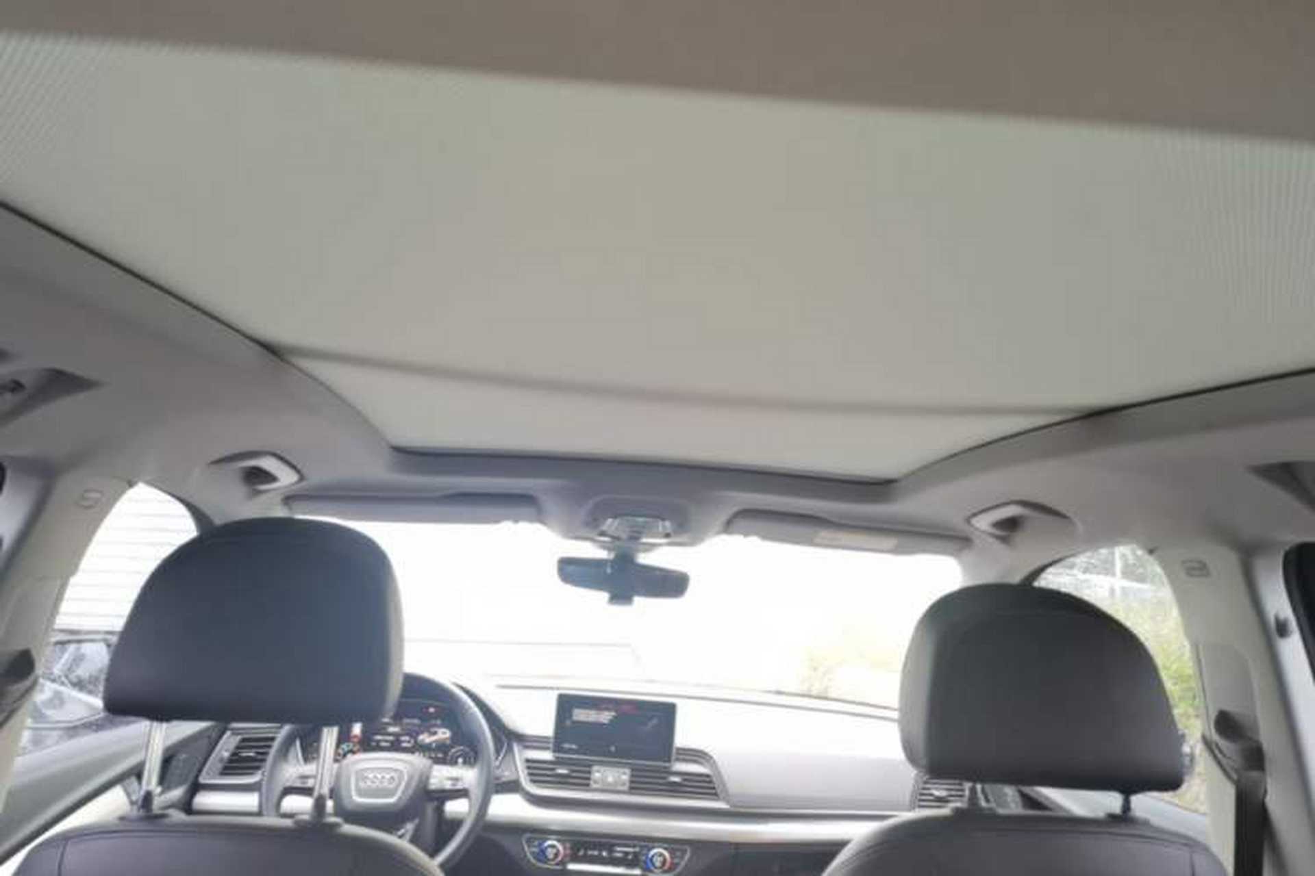 Used Audi Q5L 2018 40 TFSI Prestige Fashion Edition China VI Headliner
