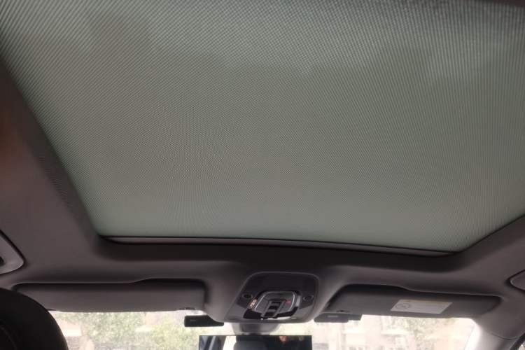 Used Audi Q5L 2018 45 TFSI Prestige Fashion Edition China VI Emission Standard Headliner