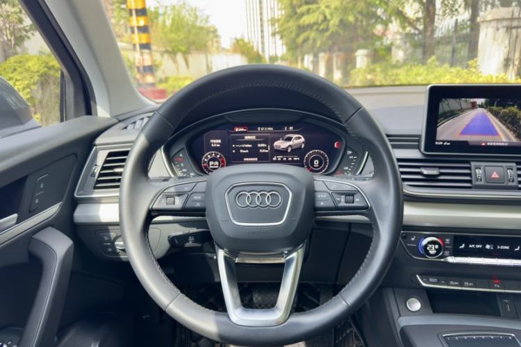 Used Audi Q5L 2018 40 TFSI Prestige Fashion Edition China VI Interior 1