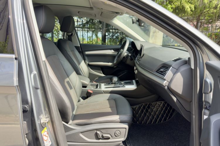Used Audi Q5L 2018 40 TFSI Prestige Fashion Edition China VI Interior 10