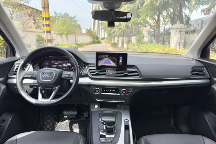 Used Audi Q5L 2018 40 TFSI Prestige Fashion Edition China VI Interior 5