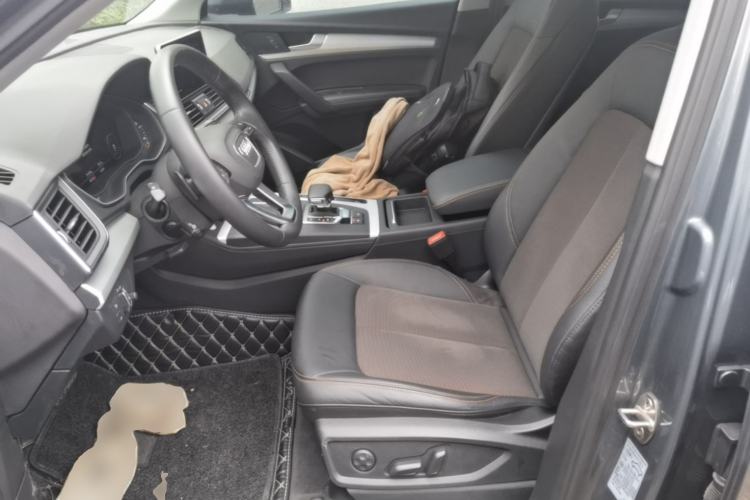 Used Audi Q5L 2018 40 TFSI Prestige Fashion Edition China VI Left Front Seat
