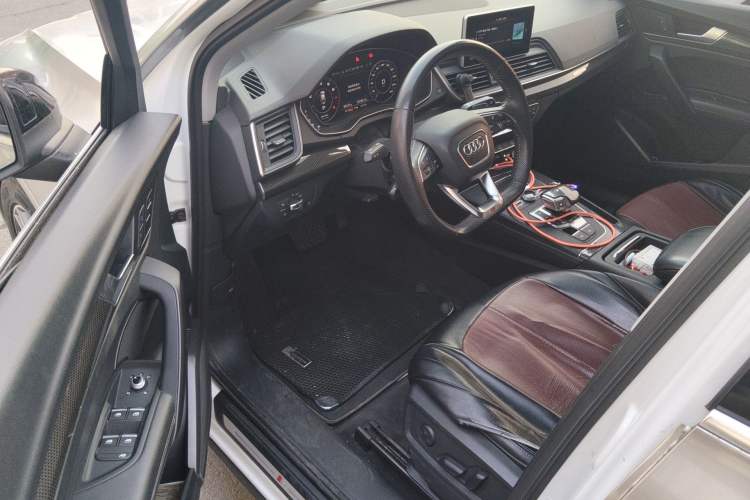Used Audi Q5L 2018 45 TFSI Prestige Fashion Edition China VI Emission Standard Left Front Seat