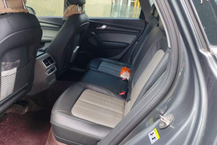 Used Audi Q5L 2018 45 TFSI Prestige Elegant Edition China VI Left Rear Seat