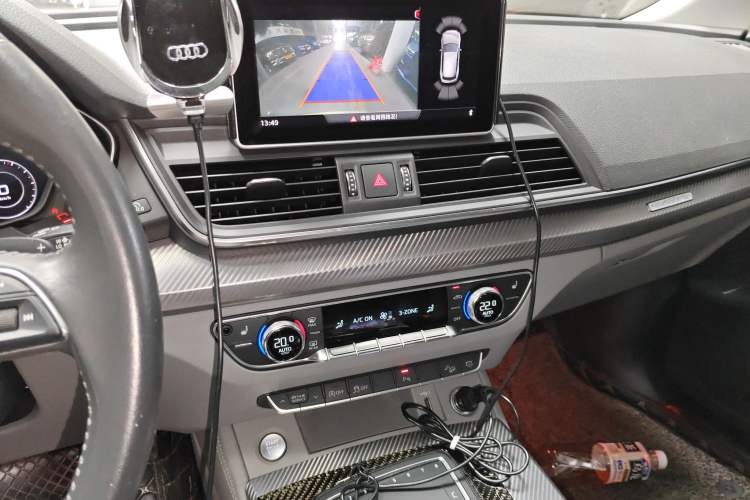 Used Audi Q5L 2018 45 TFSI Prestige Fashion Edition China VI Emission Standard Audio And AC Panel