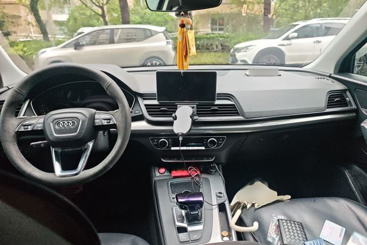Used Audi Q5L 2018 45 TFSI Prestige Fashion Edition China VI Emission Standard Center Console