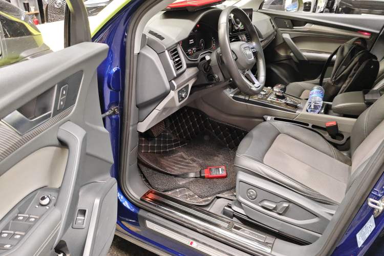 Used Audi Q5L 2018 45 TFSI Prestige Fashion Edition China VI Emission Standard Driver Seat