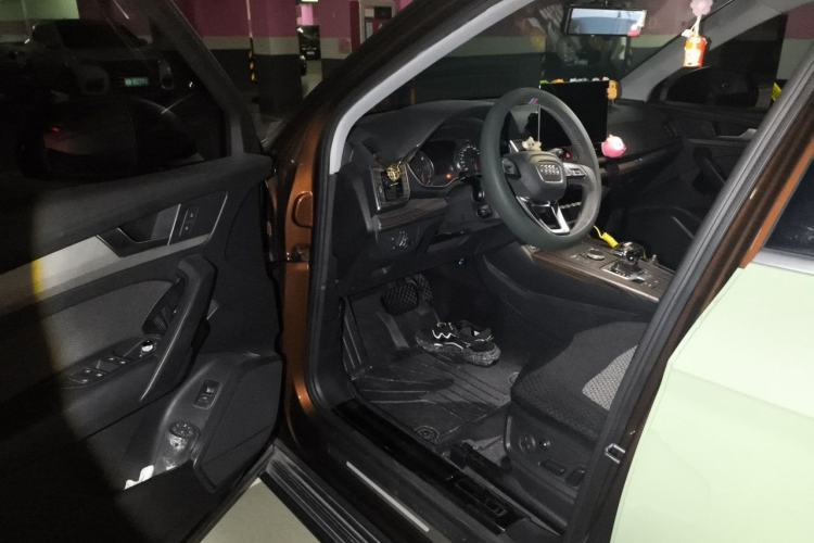 Used Audi Q5L 2018 40 TFSI Prestige Edition China VI Emission Standard Driver Seat