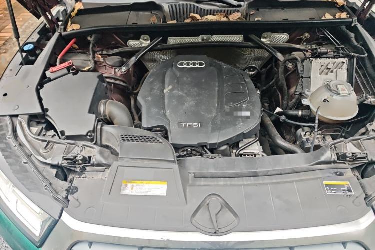 Used Audi Q5L 2018 45 TFSI Prestige Fashion Edition China VI Emission Standard Engine Bay