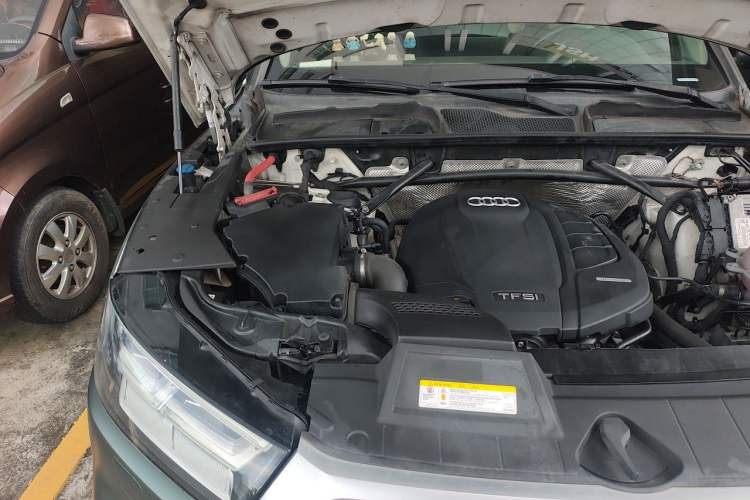 Used Audi Q5L 2018 40 TFSI Prestige Fashion Edition China VI Engine Bay Right