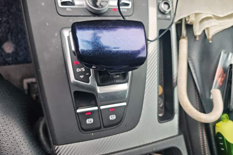 Used Audi Q5L 2018 45 TFSI Prestige Fashion Edition China VI Emission Standard Gear Lever