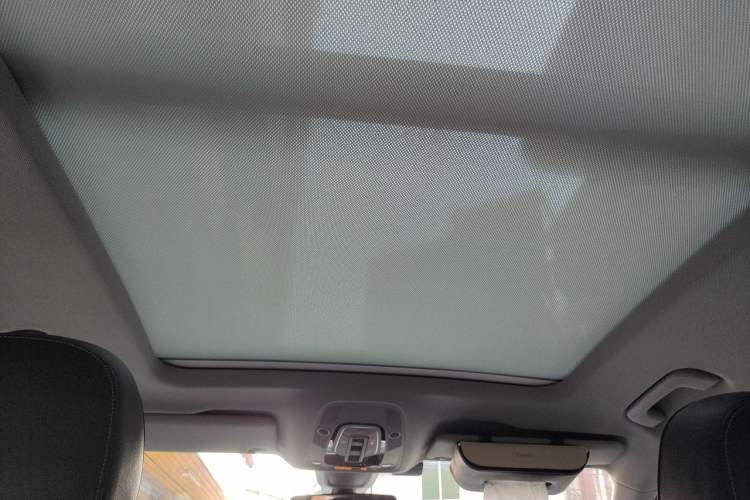 Used Audi Q5L 2018 40 TFSI Prestige Fashion Edition China VI Headliner