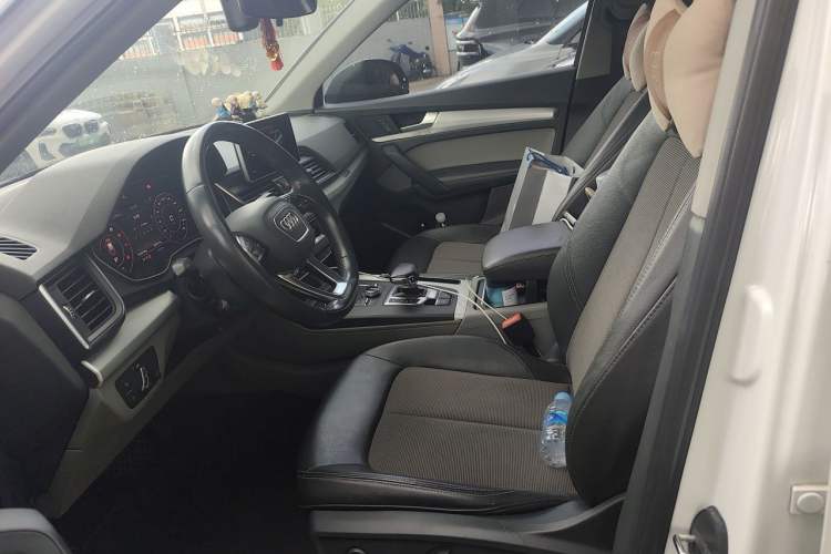 Used Audi Q5L 2018 40 TFSI Prestige Fashion Edition China VI Left Front Seat