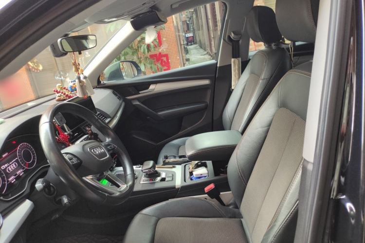 Used Audi Q5L 2018 40 TFSI Prestige Fashion Edition China VI Left Front Seat