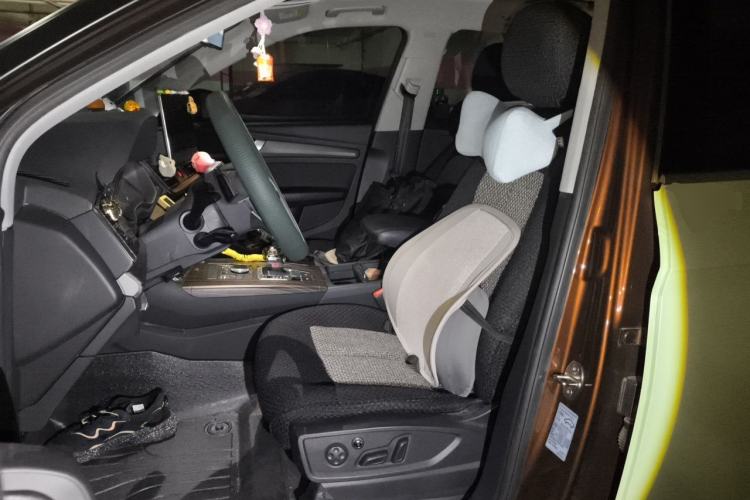 Used Audi Q5L 2018 40 TFSI Prestige Edition China VI Emission Standard Left Front Seat